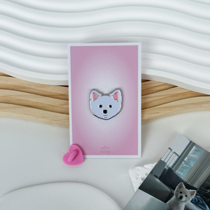 MONI_Enamel Pin