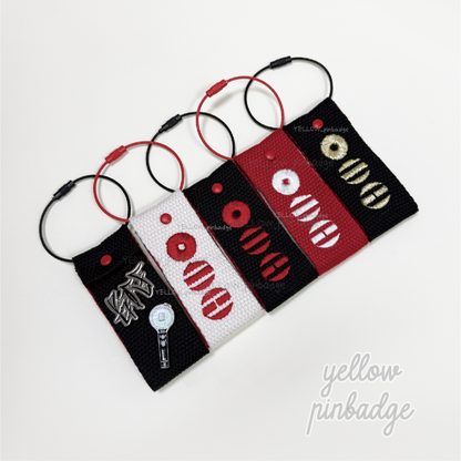 Arirang Tour Pin Holder Keychain